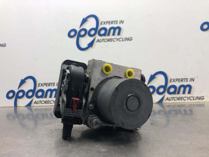 Gebruikte ABS Pomp Volkswagen Polo V (6R) 1.4 TDI 12V 90 Prijs € 180,00 Margeregeling aangeboden door Gebr Opdam B.V.