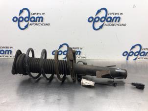 Gebruikte Mac Phersonpoot links-voor Ford Focus 2 2.0 16V Prijs € 36,00 Margeregeling aangeboden door Gebr Opdam B.V.