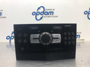 Gebruikte Radio CD Speler Opel Corsa D 1.0 Prijs € 75,00 Margeregeling aangeboden door Gebr Opdam B.V.