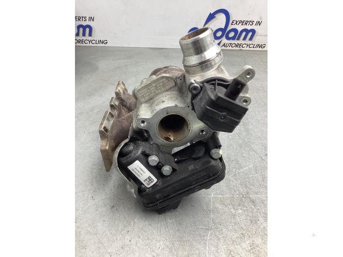 Turbo van een Mercedes-Benz A (177.0) 1.3 A-180 Turbo 16V 2019