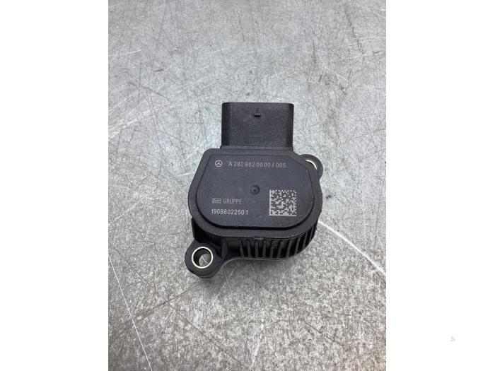 Gebruikte Nokkenas Sensor Mercedes A (177.0) 1.3 A-180 Turbo 16V Prijs € 25,00 Margeregeling aangeboden door Gebr Opdam B.V.