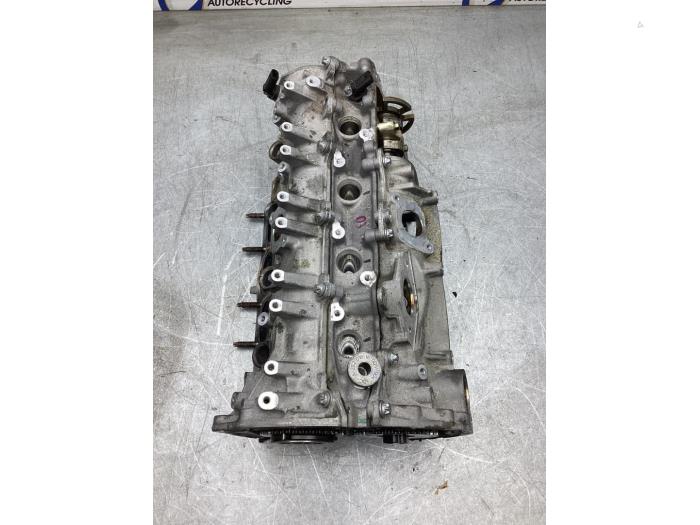 Cilinderkop van een Mercedes-Benz A (177.0) 1.3 A-180 Turbo 16V 2020