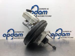 Gebruikte Rembol Renault Clio IV Estate/Grandtour (7R) 0.9 Energy TCE 12V Prijs € 81,00 Margeregeling aangeboden door Gebr Opdam B.V.