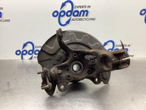 Gebruikte Fusee links-voor Audi A3 Sportback (8VA/8VF) 1.4 16V g-tron Prijs € 90,00 Margeregeling aangeboden door Gebr Opdam B.V.