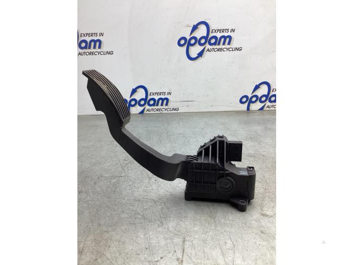 Gebruikte Sensor Gaspedaalpositie Fiat Punto Evo (199) 1.4 Prijs € 40,00 Margeregeling aangeboden door Gebr Opdam B.V.