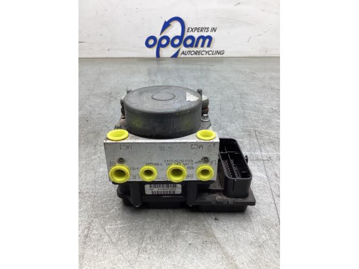 Gebruikte ABS Pomp Fiat Punto Evo (199) 1.4 Prijs € 60,00 Margeregeling aangeboden door Gebr Opdam B.V.