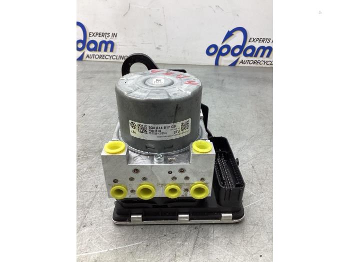 ABS Pomp van een Volkswagen Tiguan Allspace (BW2) 1.5 TSI 16V Evo BlueMotion Technology 2022
