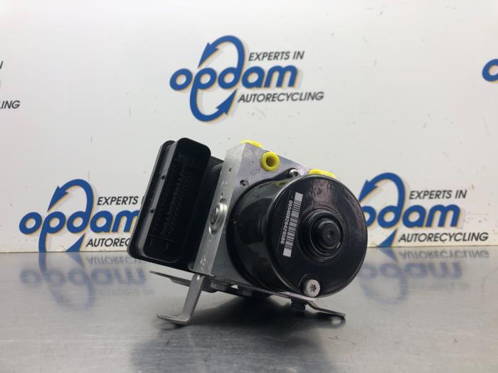 Gebruikte ABS Pomp BMW 1 serie (E81) 116i 1.6 16V Prijs € 135,00 Margeregeling aangeboden door Gebr Opdam B.V.
