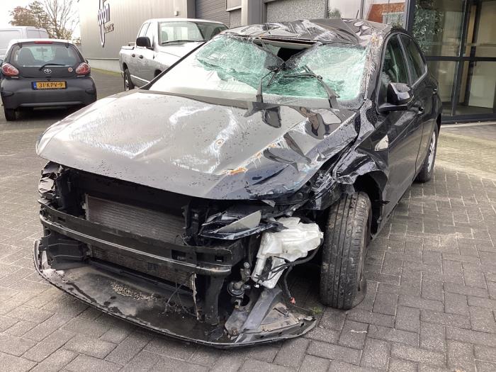 Gebruikte Versnellingsbak Volkswagen Polo VI (AW1) 1.0 12V BlueMotion Technology Prijs € 400,00 Margeregeling aangeboden door Gebr Opdam B.V.