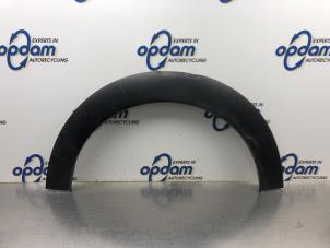 Gebruikte Spatbordverbreder Citroen C4 Cactus (0B/0P) 1.2 PureTech 110 12V Prijs € 36,00 Margeregeling aangeboden door Gebr Opdam B.V.