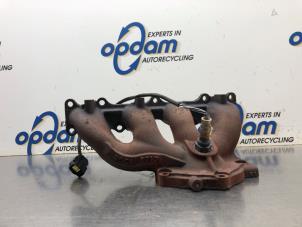 Gebruikte Spruitstuk Uitlaat Mazda Demio (DW) 1.5 16V Prijs € 54,00 Margeregeling aangeboden door Gebr Opdam B.V.