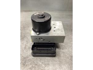 Gebruikte ABS Pomp Mercedes C (W203) 1.8 C-180K 16V Prijs € 150,00 Margeregeling aangeboden door Gebr Opdam B.V.