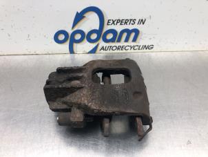Gebruikte Remklauw (Tang) links-voor Ford Focus 1 1.6 16V Prijs € 50,00 Margeregeling aangeboden door Gebr Opdam B.V.