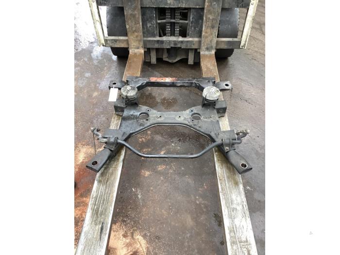 Gebruikte Subframe Mercedes Viano (639) 3.0 CDI V6 24V Prijs € 150,00 Margeregeling aangeboden door Gebr Opdam B.V.