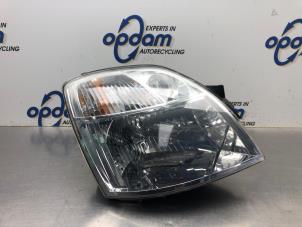 Gebruikte Koplamp rechts Kia Picanto (BA) 1.0 12V Prijs € 27,00 Margeregeling aangeboden door Gebr Opdam B.V.