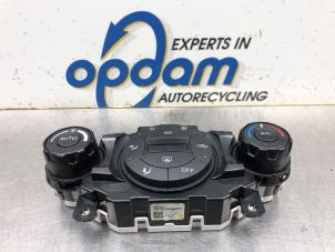 Gebruikte Kachel Bedieningspaneel Ford Fiesta 6 (JA8) 1.25 16V Prijs € 68,00 Margeregeling aangeboden door Gebr Opdam B.V.