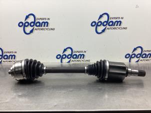 Nieuwe Aandrijfas links-voor Mercedes Sprinter Prijs € 423,50 Inclusief btw aangeboden door Gebr Opdam B.V.