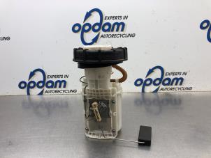 Gebruikte Benzinepomp Volkswagen Polo IV (9N1/2/3) 1.2 Prijs € 22,00 Margeregeling aangeboden door Gebr Opdam B.V.