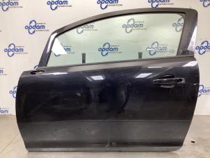 Gebruikte Portier 2Deurs links Opel Corsa D 1.4 16V Twinport Prijs € 125,00 Margeregeling aangeboden door Gebr Opdam B.V.