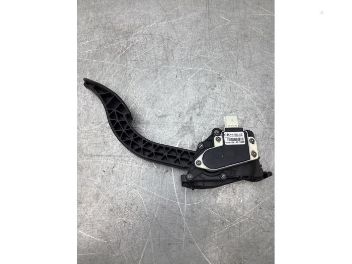 Gebruikte Gaspedaalpositie Sensor Opel Karl 1.0 12V Prijs € 35,00 Margeregeling aangeboden door Gebr Opdam B.V.