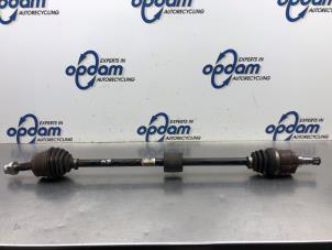 Gebruikte Cardanas rechts-voor (VWA) Opel Corsa D 1.4 16V Twinport Prijs € 45,00 Margeregeling aangeboden door Gebr Opdam B.V.