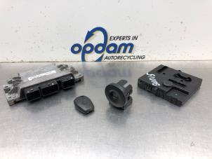 Gebruikte Computer Motormanagement Renault Twingo II (CN) 1.2 Prijs € 135,00 Margeregeling aangeboden door Gebr Opdam B.V.