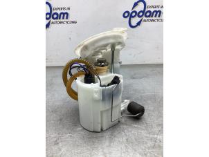 Gebruikte Benzinepomp BMW 1 serie (F21) 114i 1.6 16V Prijs € 75,00 Margeregeling aangeboden door Gebr Opdam B.V.