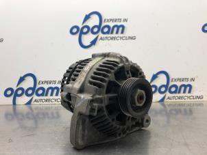 Gebruikte Dynamo Renault Twingo (C06) 1.2 Prijs € 45,00 Margeregeling aangeboden door Gebr Opdam B.V.