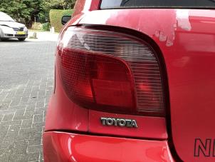 Gebruikte Achterlicht links Toyota Yaris (P1) 1.3 16V VVT-i Prijs € 30,00 Margeregeling aangeboden door Gebr Opdam B.V.