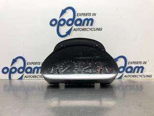 Gebruikte Tellerklok BMW 3 serie (E46/4) 316i Prijs € 90,00 Margeregeling aangeboden door Gebr Opdam B.V.