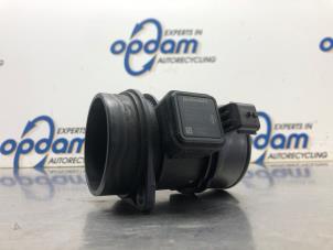 Gebruikte Luchtmassameter Renault Clio IV Estate/Grandtour (7R) 1.5 Energy dCi 90 FAP Prijs € 45,00 Margeregeling aangeboden door Gebr Opdam B.V.