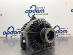 Gebruikte Dynamo Dacia Logan MCV (KS) 1.6 16V Prijs € 45,00 Margeregeling aangeboden door Gebr Opdam B.V.