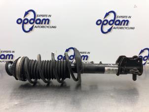 Gebruikte Schokdemperpoot rechts-voor Fiat Panda/Pandina (312) 0.9 TwinAir Turbo 80 Prijs € 80,00 Margeregeling aangeboden door Gebr Opdam B.V.