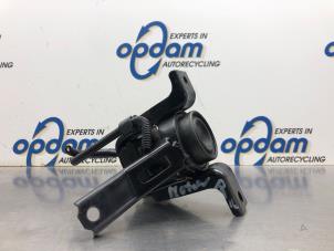 Gebruikte Motorsteun Suzuki Celerio (LF) 1.0 12V Dualjet Prijs € 45,00 Margeregeling aangeboden door Gebr Opdam B.V.