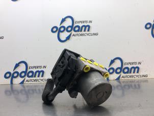 Gebruikte ABS Pomp Opel Combo (Corsa C) 1.7 CDTi 16V Prijs € 90,00 Margeregeling aangeboden door Gebr Opdam B.V.