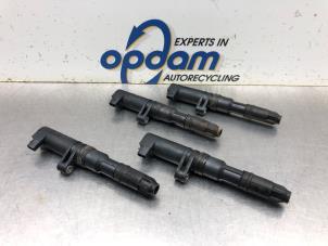 Gebruikte Bobine Renault Megane II CC (EM) 2.0 16V Prijs € 45,00 Margeregeling aangeboden door Gebr Opdam B.V.