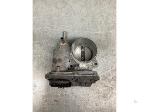 Gebruikte Gasklephuis Toyota Yaris III (P13) 1.5 16V Hybrid Prijs € 35,00 Margeregeling aangeboden door Gebr Opdam B.V.