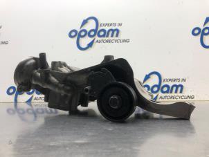 Gebruikte Dynamosteun onder Seat Altea XL (5P5) 1.8 TFSI 16V Prijs € 72,00 Margeregeling aangeboden door Gebr Opdam B.V.