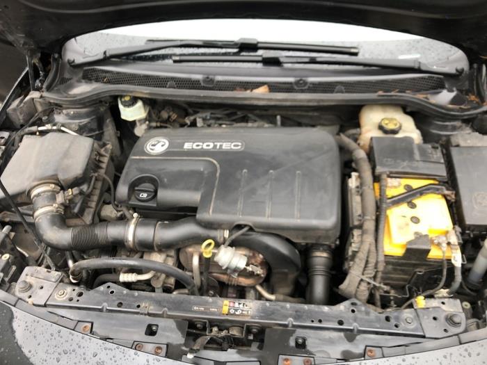 Gebruikte ABS Pomp Opel Astra J Sports Tourer (PD8/PE8/PF8) 1.7 CDTi 16V Prijs € 180,00 Margeregeling aangeboden door Gebr Opdam B.V.