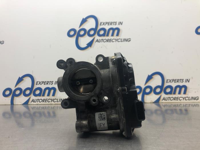 Gebruikte Gasklephuis Dacia Sandero II 0.9 TCE 12V Prijs € 40,00 Margeregeling aangeboden door Gebr Opdam B.V.