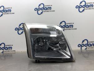 Gebruikte Koplamp rechts Ford Transit Connect 1.8 TDCi 90 DPF Prijs € 60,00 Margeregeling aangeboden door Gebr Opdam B.V.