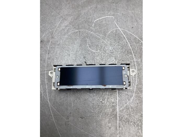 Gebruikte Display Interieur Peugeot Partner (GC/GF/GG/GJ/GK) 1.6 BlueHDi 100 Prijs € 40,00 Margeregeling aangeboden door Gebr Opdam B.V.