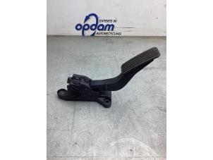 Gebruikte Gaspedaalpositie Sensor Kia Niro I (DE) E-Niro 64 kWh Prijs € 75,00 Margeregeling aangeboden door Gebr Opdam B.V.