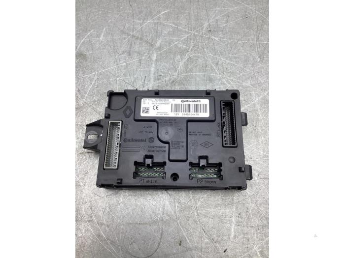 Gebruikte Computer Body Control Renault Clio IV (5R) 0.9 Energy TCE 90 12V Prijs € 50,00 Margeregeling aangeboden door Gebr Opdam B.V.