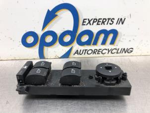 Gebruikte Schakelaar Elektrisch Raam Ford Focus C-Max 1.8 16V Prijs € 45,00 Margeregeling aangeboden door Gebr Opdam B.V.