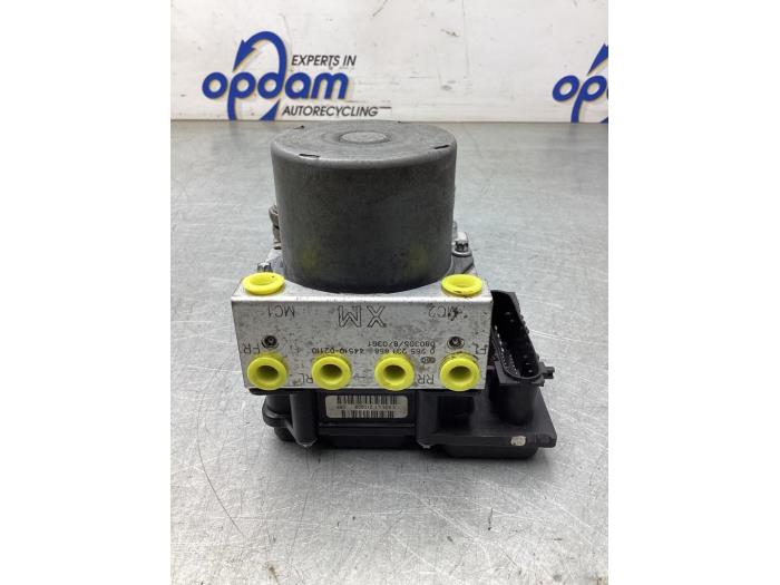 Gebruikte ABS Pomp Toyota Auris (E15) 1.6 Dual VVT-i 16V Prijs € 100,00 Margeregeling aangeboden door Gebr Opdam B.V.