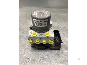 Gebruikte ABS Pomp Opel Mokka/Mokka X 1.4 Turbo 16V 4x2 Prijs € 250,00 Margeregeling aangeboden door Gebr Opdam B.V.