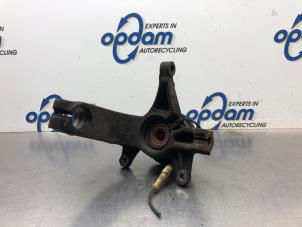 Gebruikte Fusee rechts-voor Renault Megane II (BM/CM) 1.6 16V Prijs € 45,00 Margeregeling aangeboden door Gebr Opdam B.V.