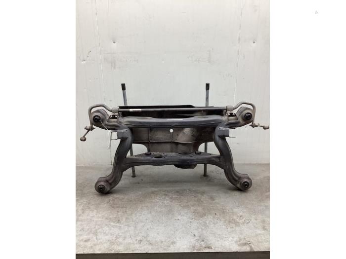 Gebruikte Subframe Mercedes B (W246/W242) 1.6 B-180 BlueEFFICIENCY Turbo 16V Prijs € 275,00 Margeregeling aangeboden door Gebr Opdam B.V.