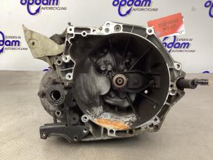 Gebruikte Versnellingsbak Peugeot 207 CC (WB) 1.6 16V THP Prijs € 135,00 Margeregeling aangeboden door Gebr Opdam B.V.